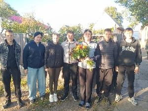 Привітали вчителів - ветеранів педагогічної праці