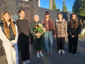 Привітали вчителів - ветеранів педагогічної праці