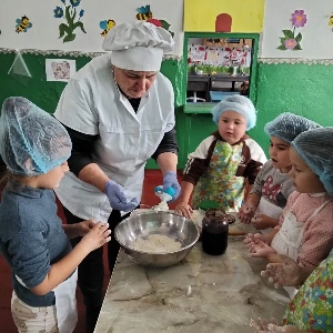 Хліб єднає покоління: заходи до Всесвітнього дня хліба у Новомар’ївській громаді